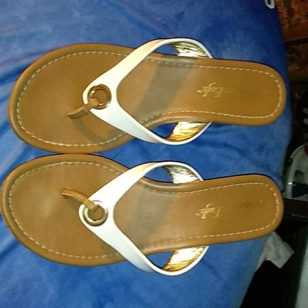 American Eagle Sandals